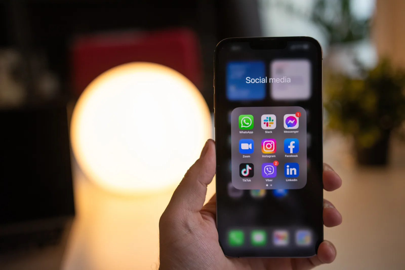 Unternehmer mit Smartphone